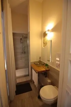 Tek Büyük Yataklı Oda, Balkon