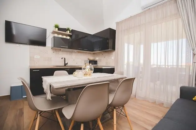 Comfort Apart Daire, 1 Büyük (Queen) Boy Yatak, Sıcak Su Havuzu, Deniz Manzaralı