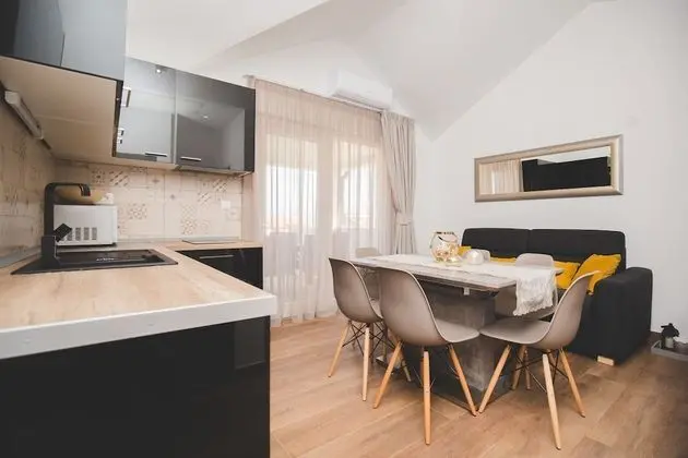 Comfort Apart Daire, 1 Büyük (Queen) Boy Yatak, Sıcak Su Havuzu, Deniz Manzaralı