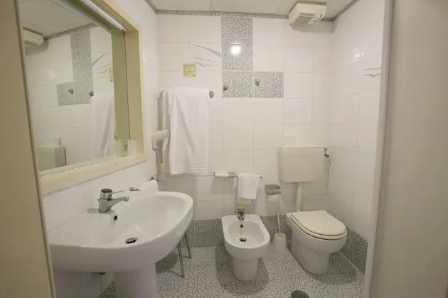 Standard Tek Büyük veya İki Ayrı Yataklı Oda