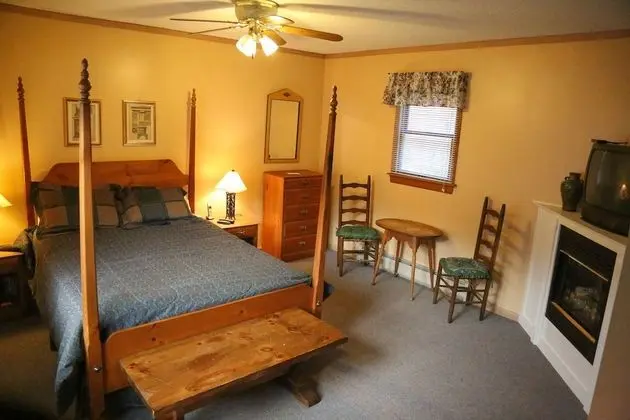 Carriage House, 4 Bedroom with Kitchen