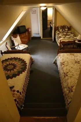 Room for 5