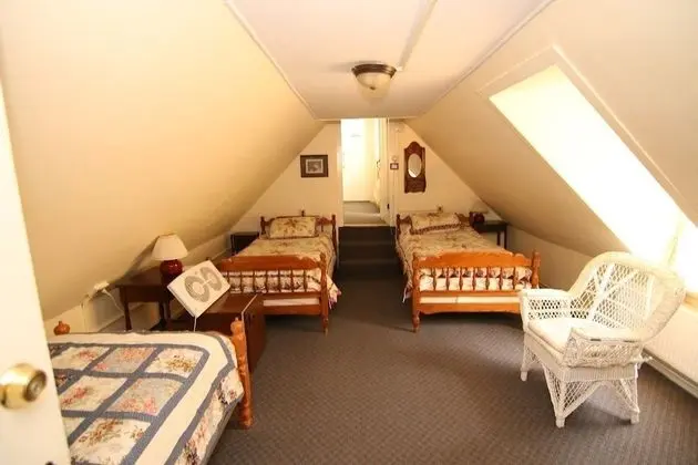 Room for 5