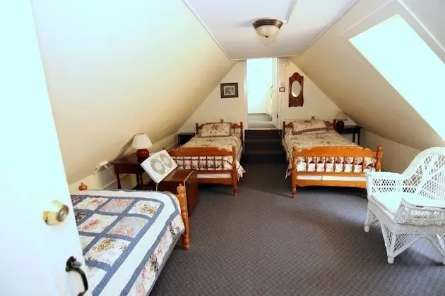Room for 5