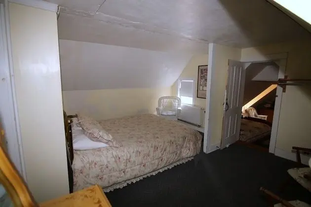 Room for 5