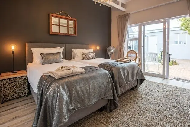 Deluxe Tek Büyük veya İki Ayrı Yataklı Oda, Engellilere Uygun, Avlu