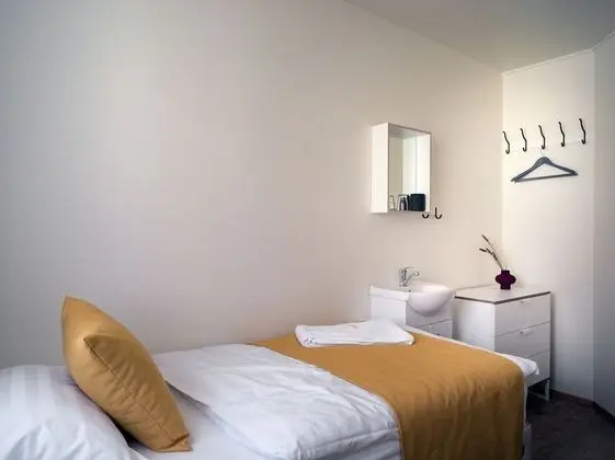 Tek Kişilik Oda, Ortak Banyo