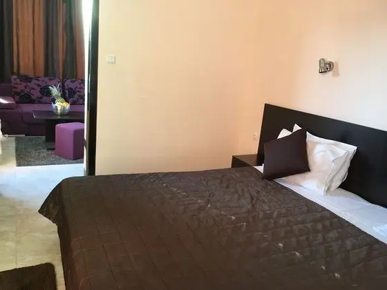 Oda, 1 Yatak Odası, Sigara İçilebilir, Buzdolabı