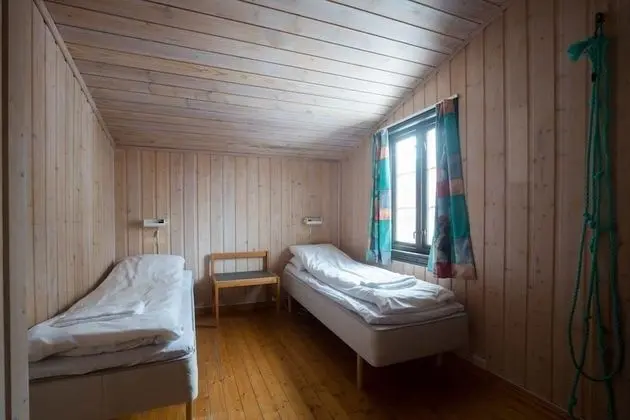 Tek Büyük Yataklı Oda, Ortak Banyo