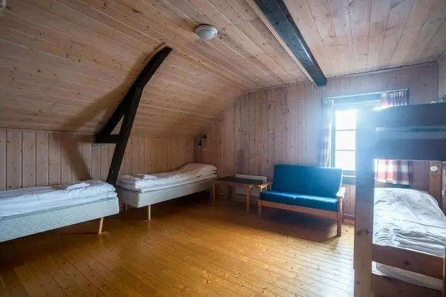 Üç Kişilik Oda, Ortak Banyo