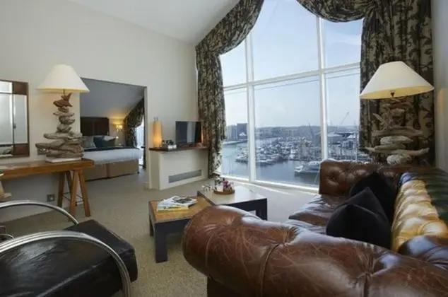 Çatı Katı Süiti (Penthouse)
