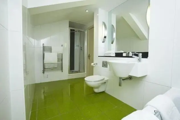 Çatı Katı Süiti (Penthouse)