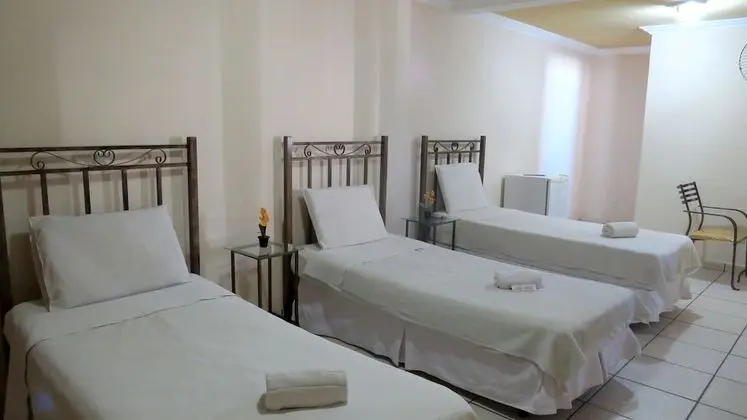 Üç Kişilik Oda (Cama de Solteiro)