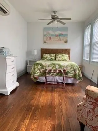 Single Room, 1 Queen Bed, Second floor