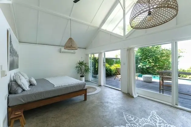 Pool House