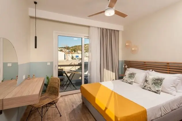 Deluxe Apartment, Balcony, Mountain View (Blue Apt)
