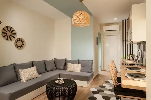 Deluxe Apartment, Balcony, Mountain View (Blue Apt)