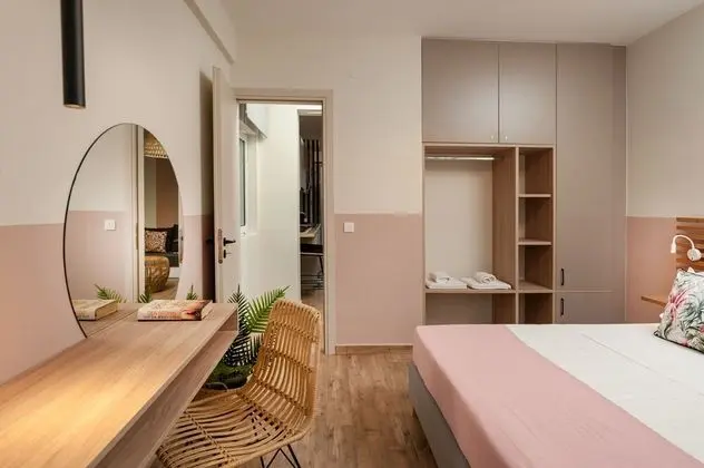 Deluxe Apartment, Balcony, Mountain View (Pink Apt)