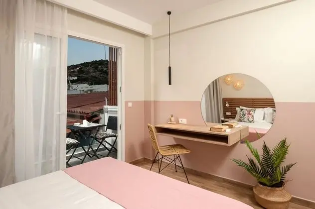 Deluxe Apartment, Balcony, Mountain View (Pink Apt)