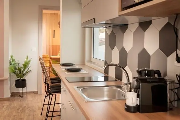 Deluxe Apartment, Balcony, Mountain View (Pink Apt)