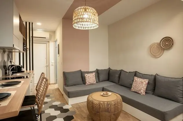 Deluxe Apartment, Balcony, Mountain View (Pink Apt)