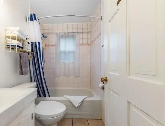 Captain' Cabin
