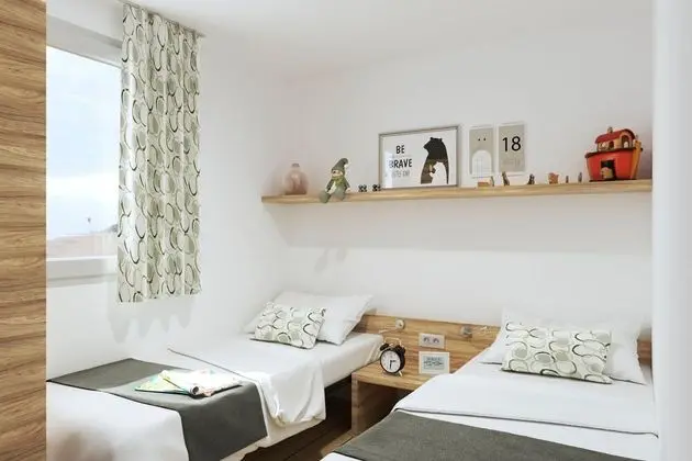 Premium mobile home, jetted tub