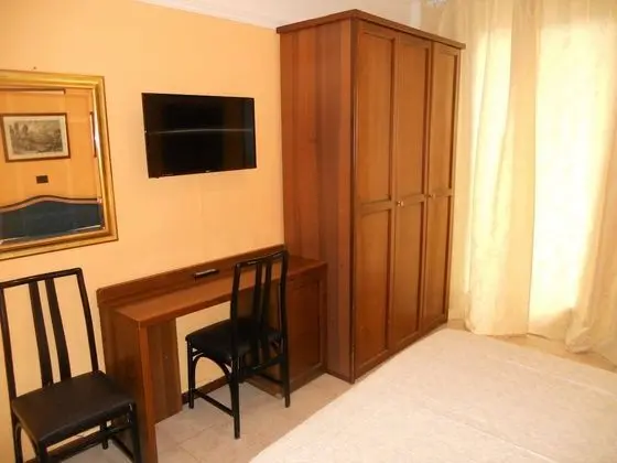 Comfort Tek Büyük veya İki Ayrı Yataklı Oda
