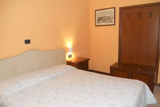 Comfort Tek Büyük veya İki Ayrı Yataklı Oda