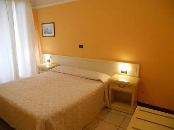 Comfort Tek Büyük veya İki Ayrı Yataklı Oda