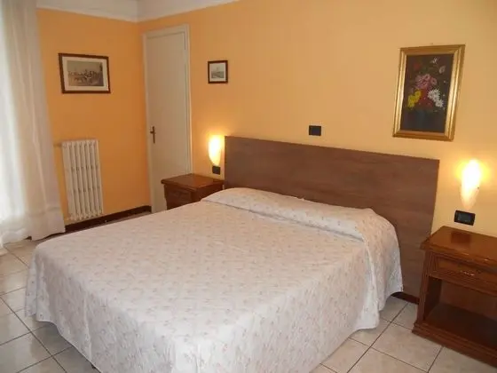 Comfort Tek Büyük veya İki Ayrı Yataklı Oda