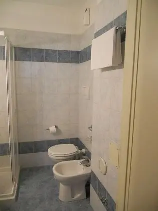Comfort Tek Büyük veya İki Ayrı Yataklı Oda