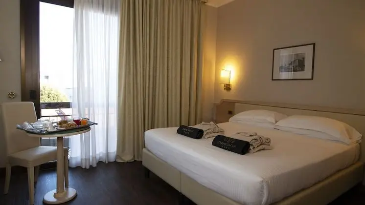 Classic Tek Büyük Yataklı Oda (Spa Access Included)