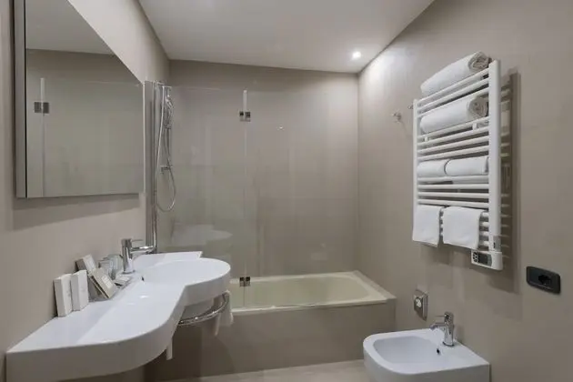 Classic Tek Büyük Yataklı Oda (Spa Access Included)