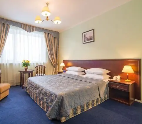 Comfort Tek Büyük Yataklı Oda