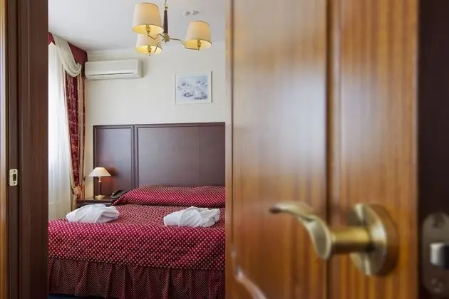 Süit, 1 Çift Kişilik Yatak