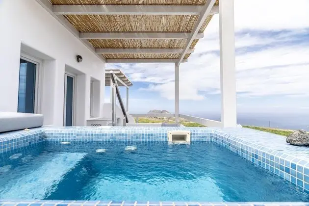Two Bedroom Villa with Outdoor Hot Tub