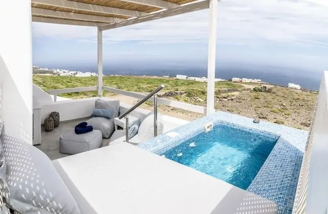 Two Bedroom Villa with Outdoor Hot Tub