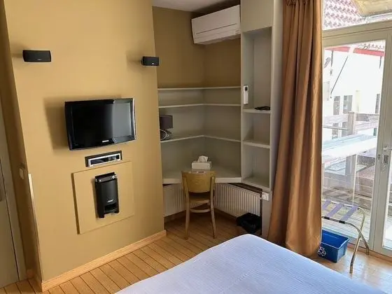 Tek Büyük Yataklı Oda, Teras