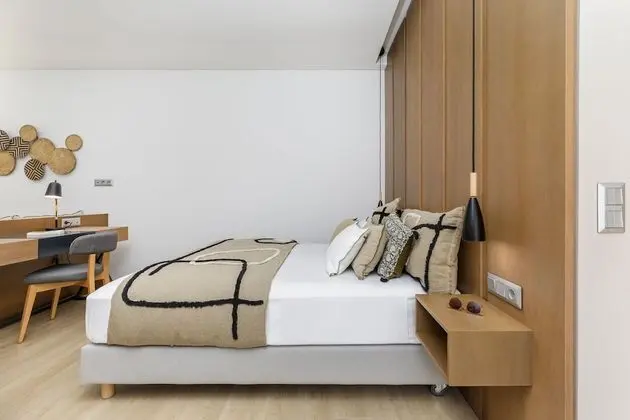 Executive Suite with Balcony