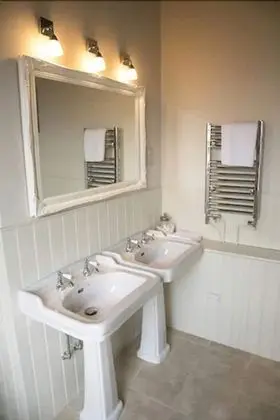 Deluxe Tek Büyük Yataklı Oda (TEME)