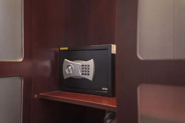 Büyük Yataklı Tek Kişilik Oda