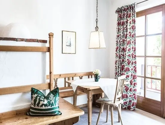 Üç Kişilik Oda, Balkon