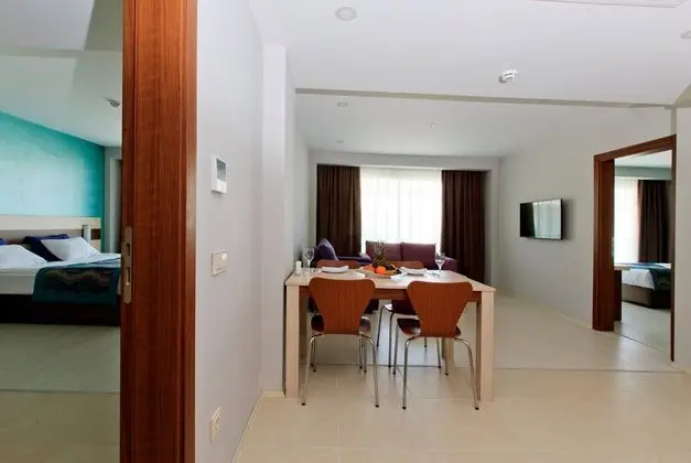 https://imagessl.etstur.com/files/images/hotelImages/TR/50272/l/Ulu-Resort-Hotel-Oda-251969.jpg