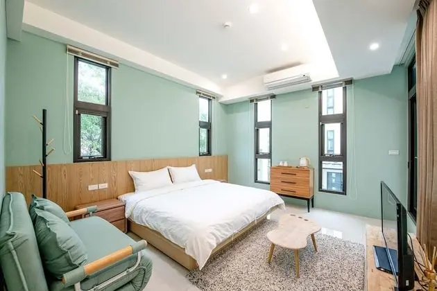 Deluxe Tek Büyük Yataklı Oda (401)