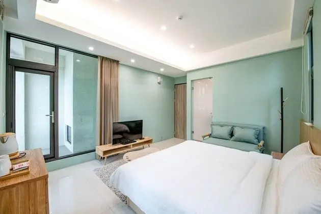 Deluxe Tek Büyük Yataklı Oda (401)