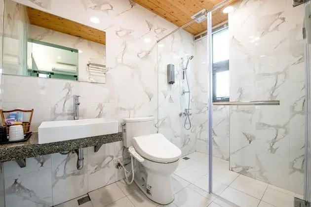 Deluxe Tek Büyük Yataklı Oda (401)