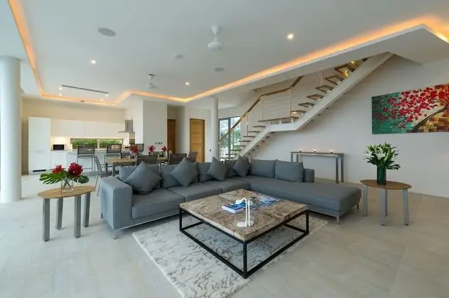 4 Bedrooms Deluxe Duplex with Private Pool