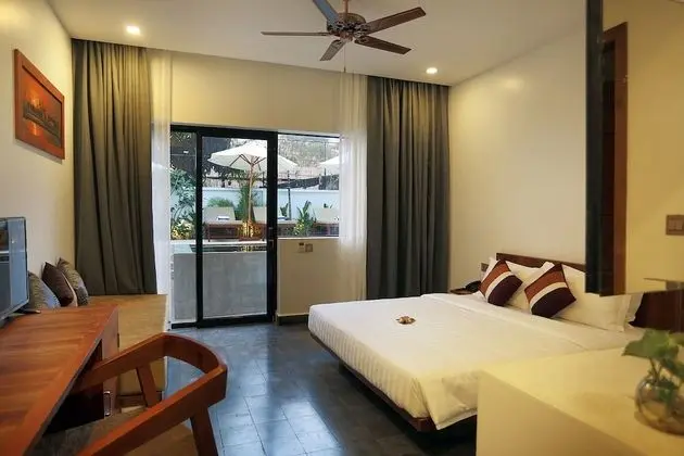 Deluxe Double Room, Pool View - Free Pick Up