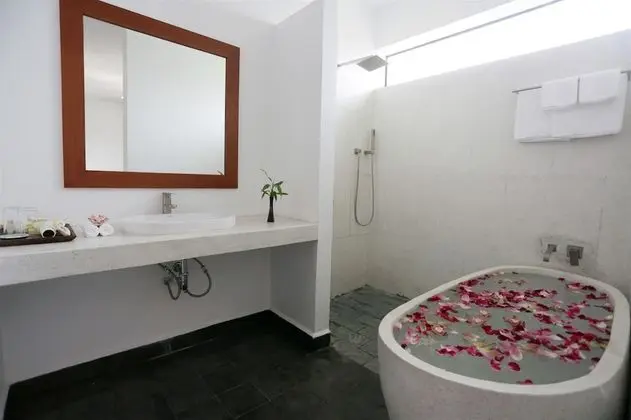 Luxury Double Room, Pool View - Free Pick Up